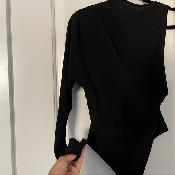 MISHA BLACK ONE SHOULDER BODY SUIT. - Picture 6 of 8